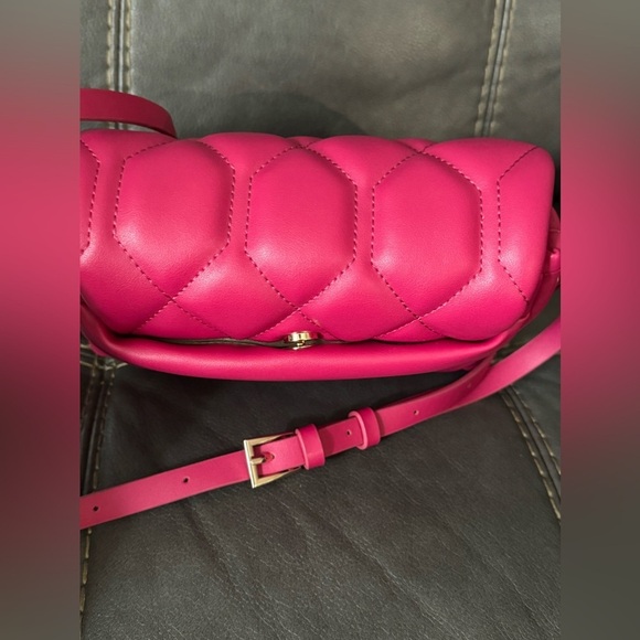 Jason Wu Quilted Crossbody Fuchsia Vegan Leather Bag NWT - Picture 4 of 10